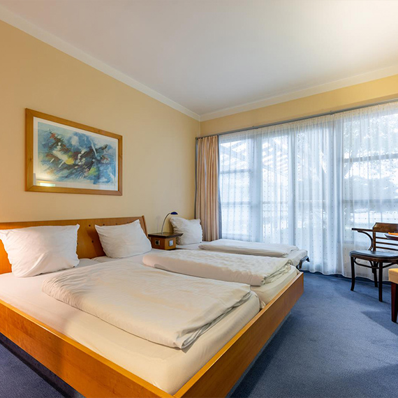 Teaser-Dreibettzimmer