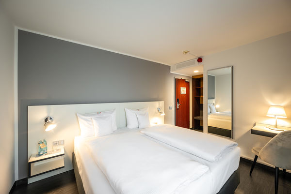 csm_2024-099-Raststaettenhotel_Kassel_Ost-Standard_Doppelzimmer_948bd2353d