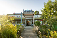 csm_Raststaettenhotel_Dresdner_Tor_Sued_Haupteingang_mit_Bruecke_a17f000f65